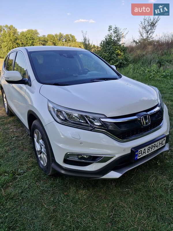 Внедорожник / Кроссовер Honda CR-V 2015 в Александровке