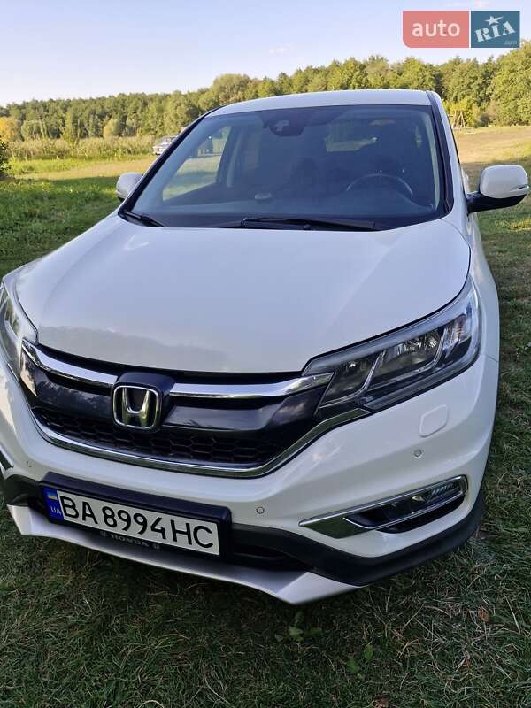 Внедорожник / Кроссовер Honda CR-V 2015 в Александровке