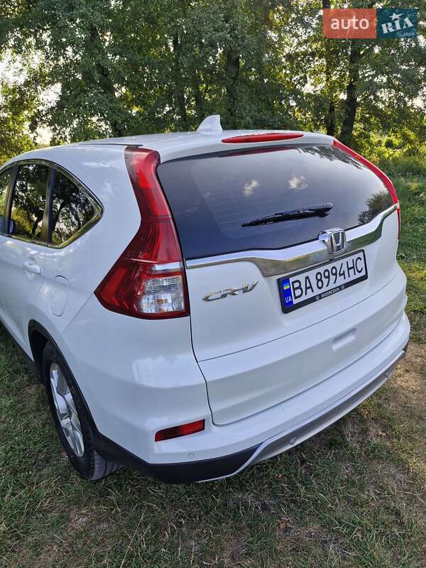 Внедорожник / Кроссовер Honda CR-V 2015 в Александровке