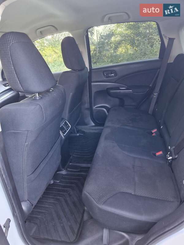 Внедорожник / Кроссовер Honda CR-V 2015 в Александровке