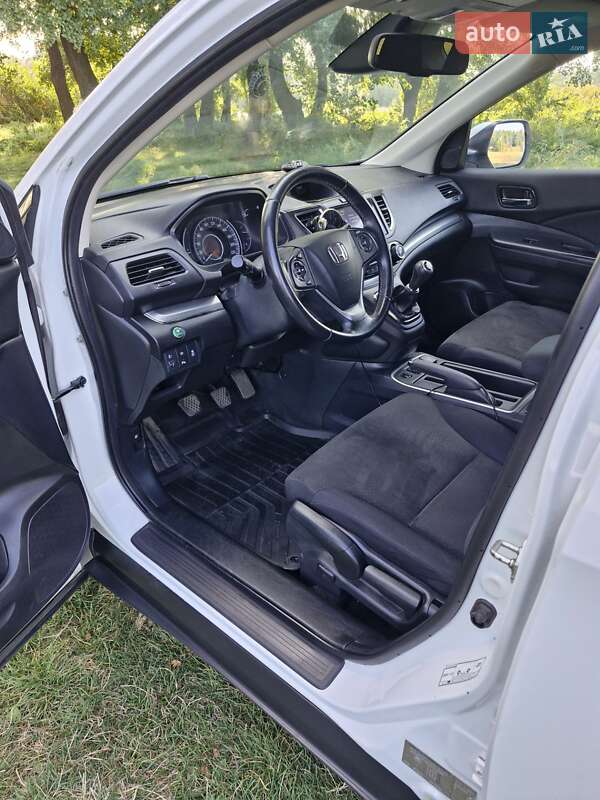 Внедорожник / Кроссовер Honda CR-V 2015 в Александровке