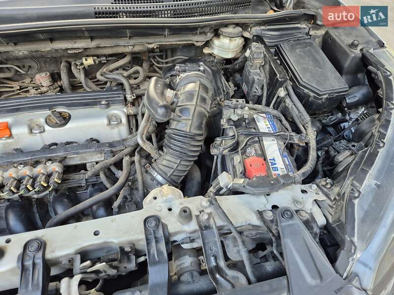 Позашляховик / Кросовер Honda CR-V 2014 в Києві