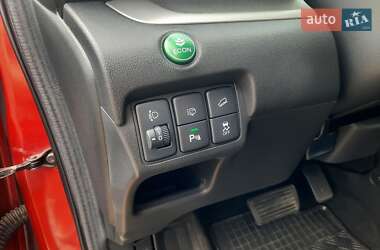 Внедорожник / Кроссовер Honda CR-V 2014 в 