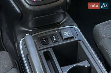 Внедорожник / Кроссовер Honda CR-V 2015 в 