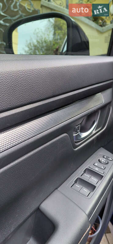 Внедорожник / Кроссовер Honda CR-V 2023 в Ужгороде