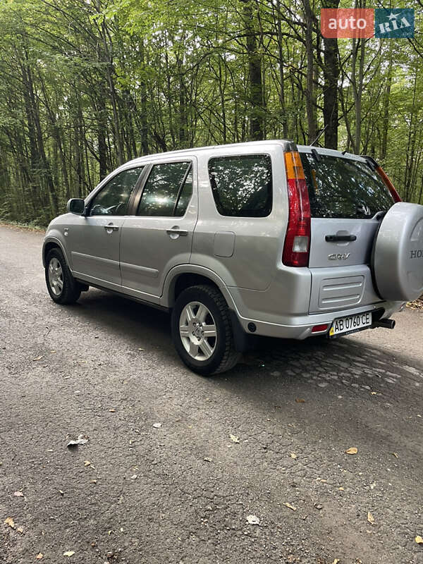 Позашляховик / Кросовер Honda CR-V 2004 в Дунаївцях