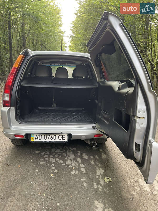 Позашляховик / Кросовер Honda CR-V 2004 в Дунаївцях