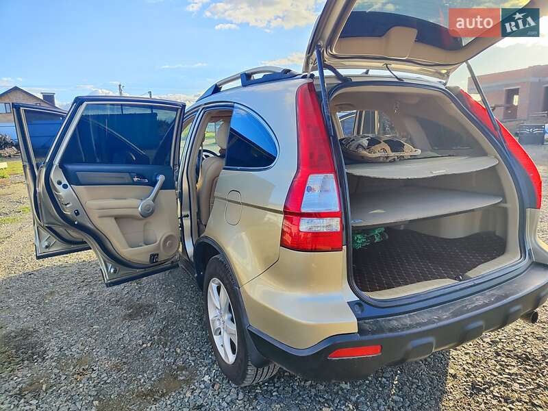 Внедорожник / Кроссовер Honda CR-V 2007 в Умани
