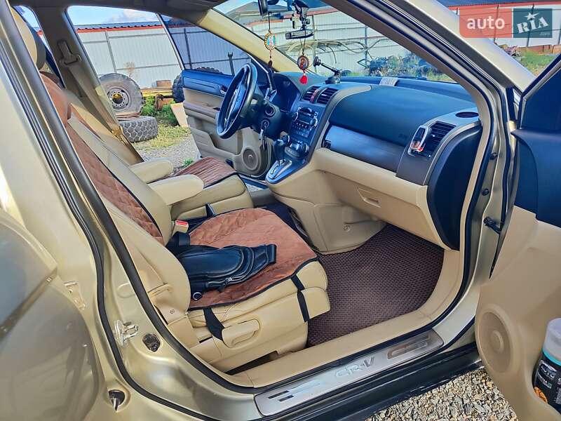 Внедорожник / Кроссовер Honda CR-V 2007 в Умани