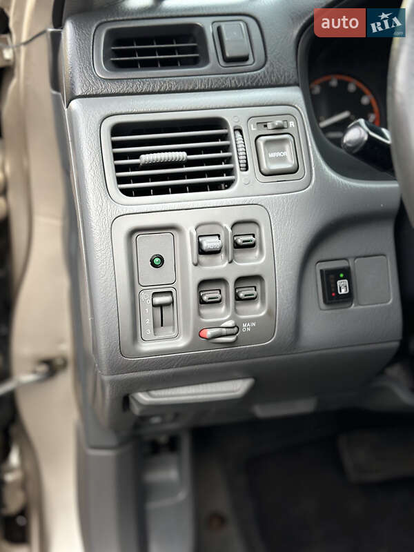 Внедорожник / Кроссовер Honda CR-V 1999 в Хмельницком