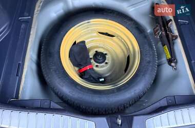 Внедорожник / Кроссовер Honda CR-V 2011 в 