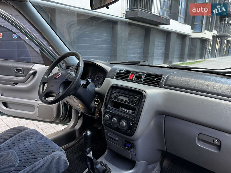 Внедорожник / Кроссовер Honda CR-V 2000 в Ивано-Франковске