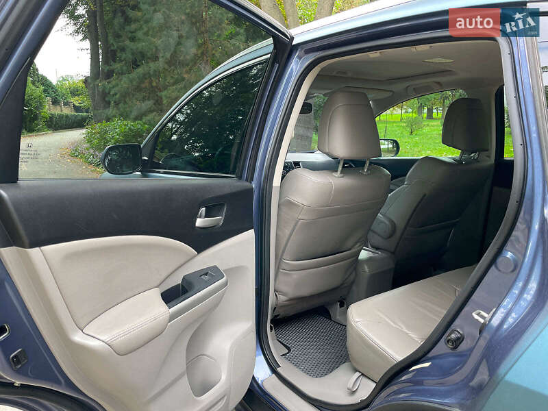 Позашляховик / Кросовер Honda CR-V 2014 в Києві