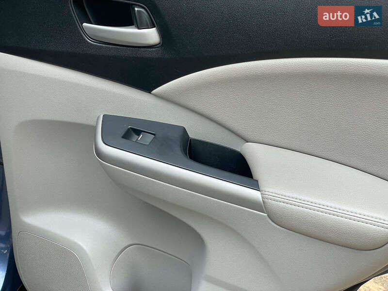 Позашляховик / Кросовер Honda CR-V 2014 в Києві