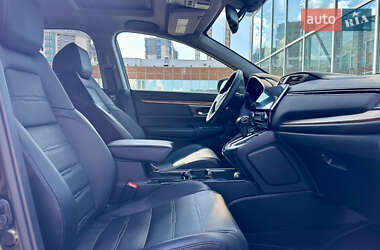 Внедорожник / Кроссовер Honda CR-V 2018 в 