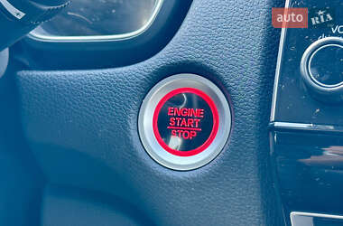 Внедорожник / Кроссовер Honda CR-V 2018 в 