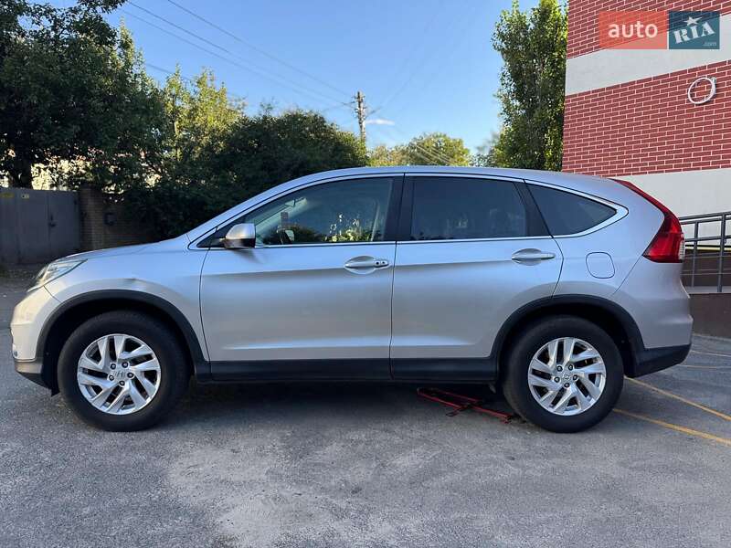 Внедорожник / Кроссовер Honda CR-V 2015 в Киеве