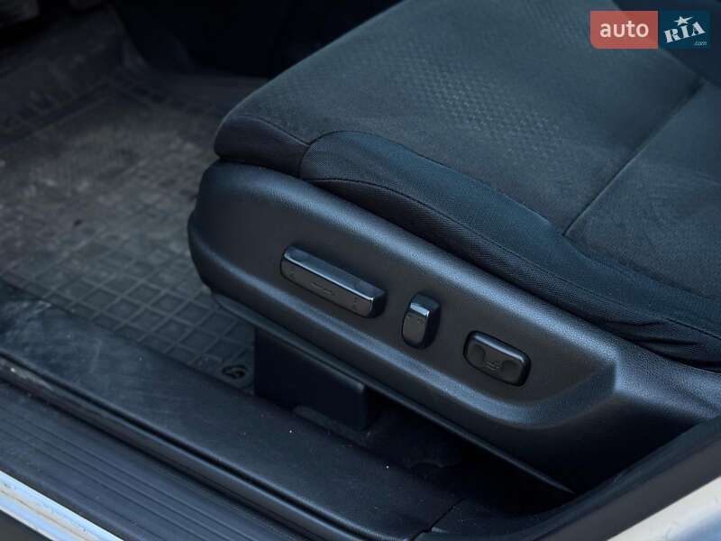 Внедорожник / Кроссовер Honda CR-V 2015 в Киеве