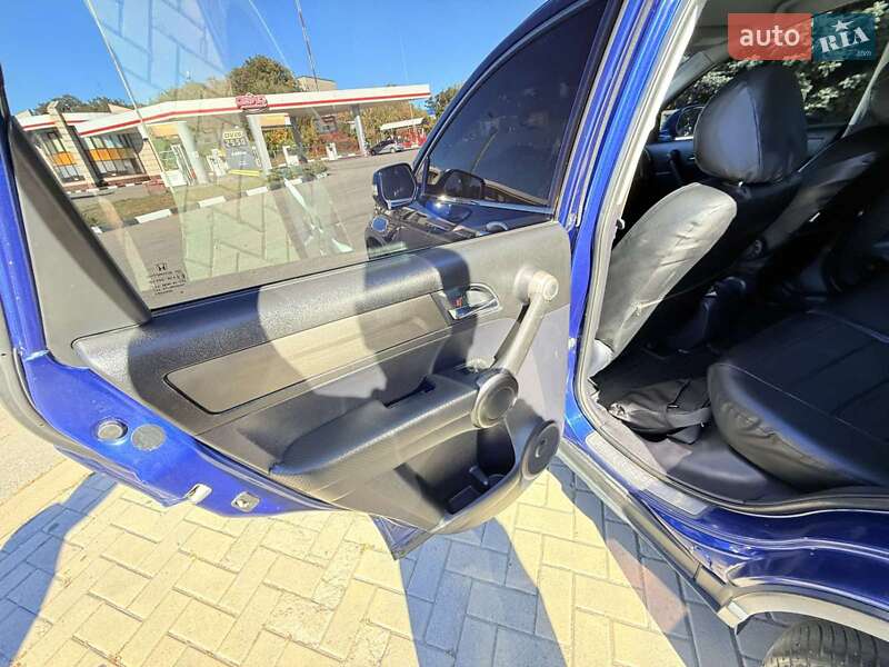 Внедорожник / Кроссовер Honda CR-V 2011 в Харькове