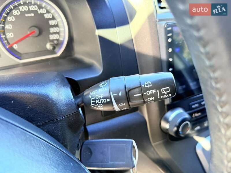 Внедорожник / Кроссовер Honda CR-V 2011 в Харькове