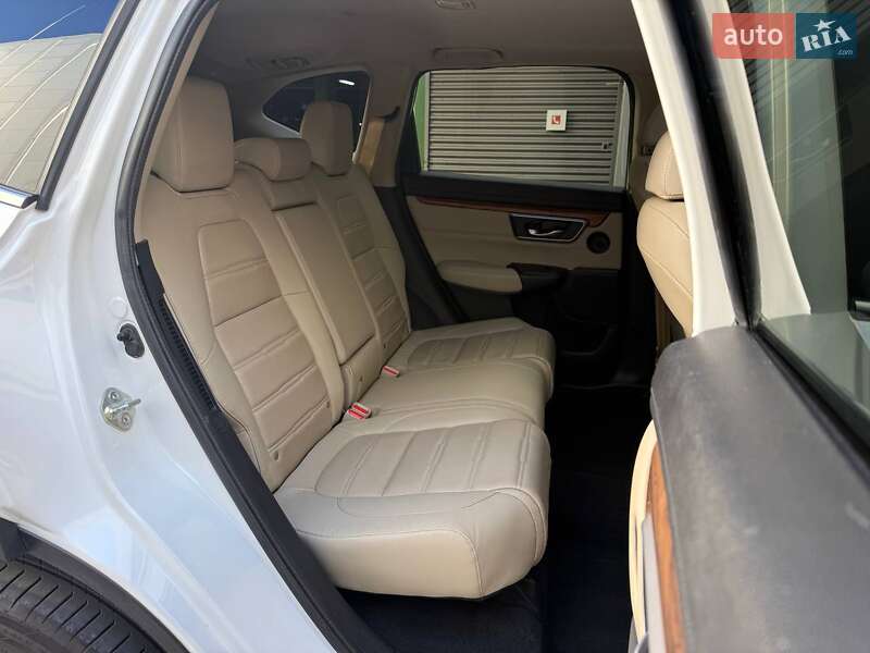 Внедорожник / Кроссовер Honda CR-V 2020 в Киеве