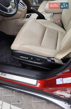 Внедорожник / Кроссовер Honda CR-V 2015 в 