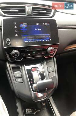 Внедорожник / Кроссовер Honda CR-V 2019 в 
