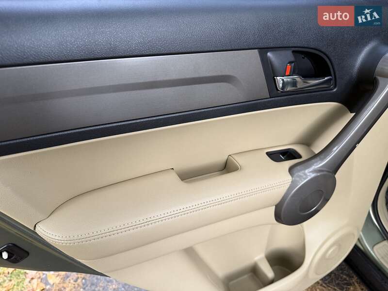 Внедорожник / Кроссовер Honda CR-V 2009 в Киеве