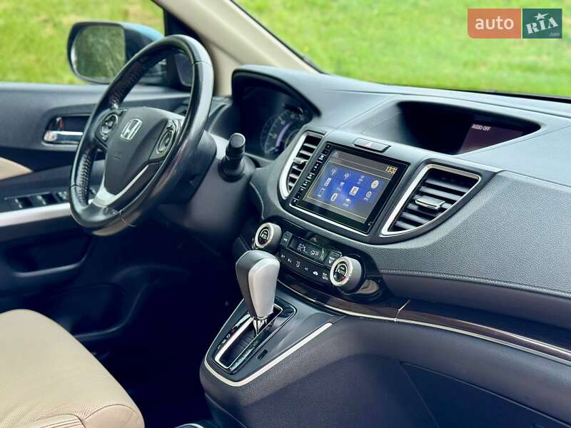 Внедорожник / Кроссовер Honda CR-V 2015 в Киеве