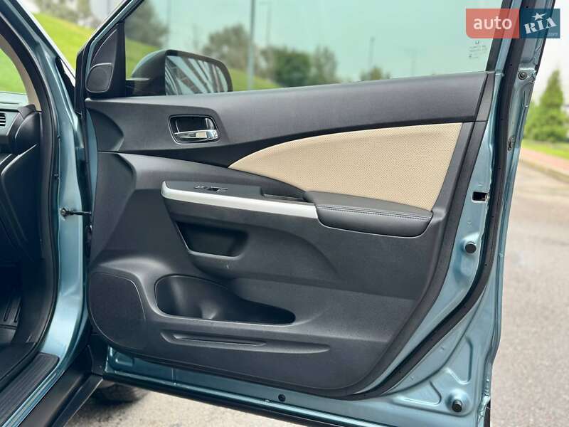 Внедорожник / Кроссовер Honda CR-V 2015 в Киеве