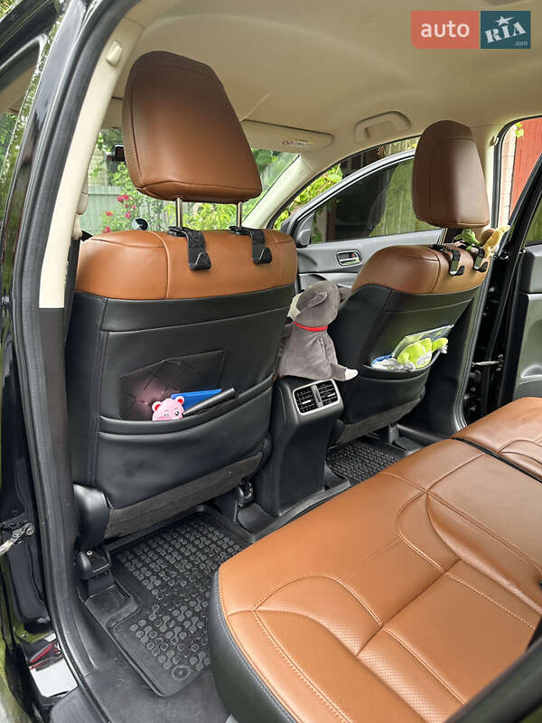 Внедорожник / Кроссовер Honda CR-V 2016 в Чернигове