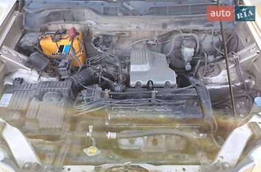 Позашляховик / Кросовер Honda CR-V 1998 в Дніпрі