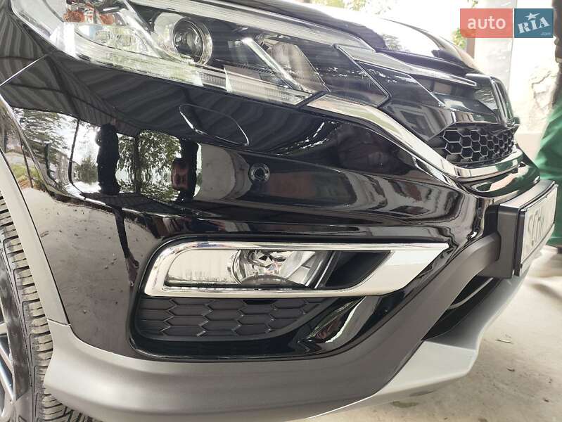 Внедорожник / Кроссовер Honda CR-V 2016 в Харькове