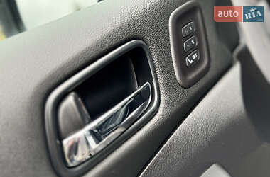 Внедорожник / Кроссовер Honda CR-V 2015 в 