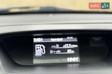 Внедорожник / Кроссовер Honda CR-V 2015 в 