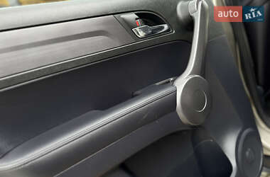 Внедорожник / Кроссовер Honda CR-V 2009 в 