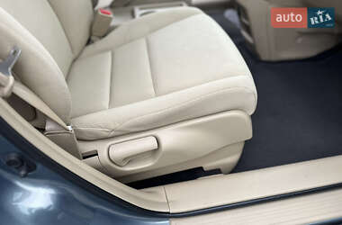 Внедорожник / Кроссовер Honda CR-V 2011 в 