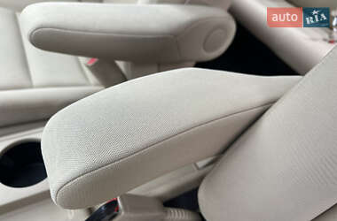 Внедорожник / Кроссовер Honda CR-V 2011 в 