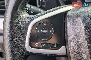 Внедорожник / Кроссовер Honda CR-V 2017 в 