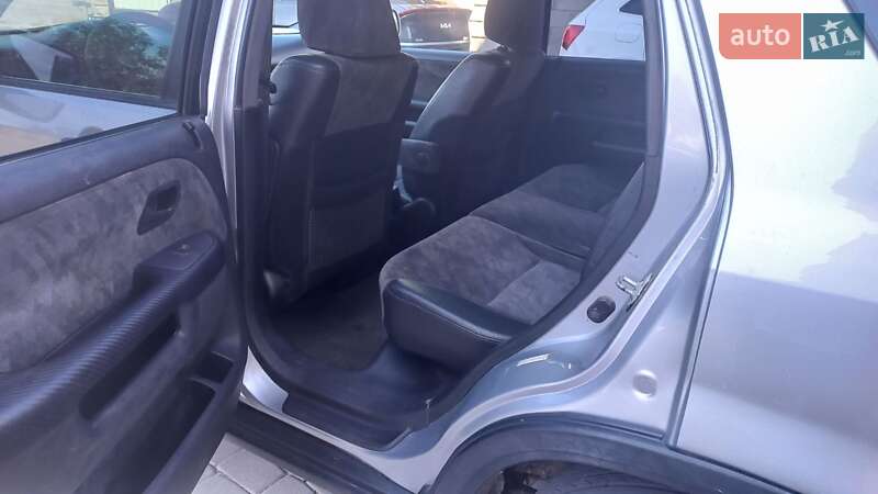 Внедорожник / Кроссовер Honda CR-V 2002 в Ровно