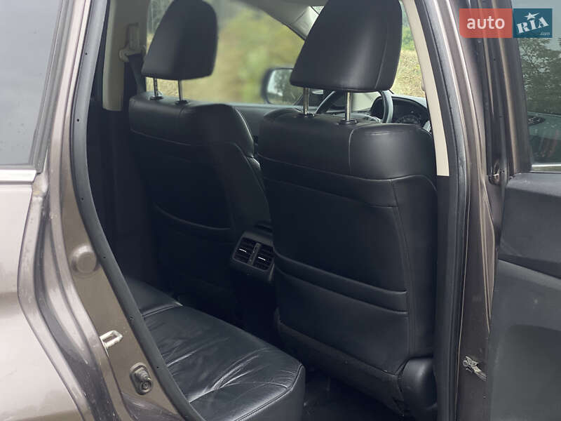 Внедорожник / Кроссовер Honda CR-V 2013 в Киеве