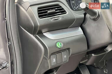 Внедорожник / Кроссовер Honda CR-V 2015 в 