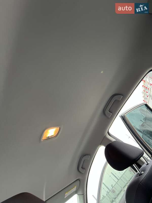 Позашляховик / Кросовер Honda CR-V 2008 в Києві