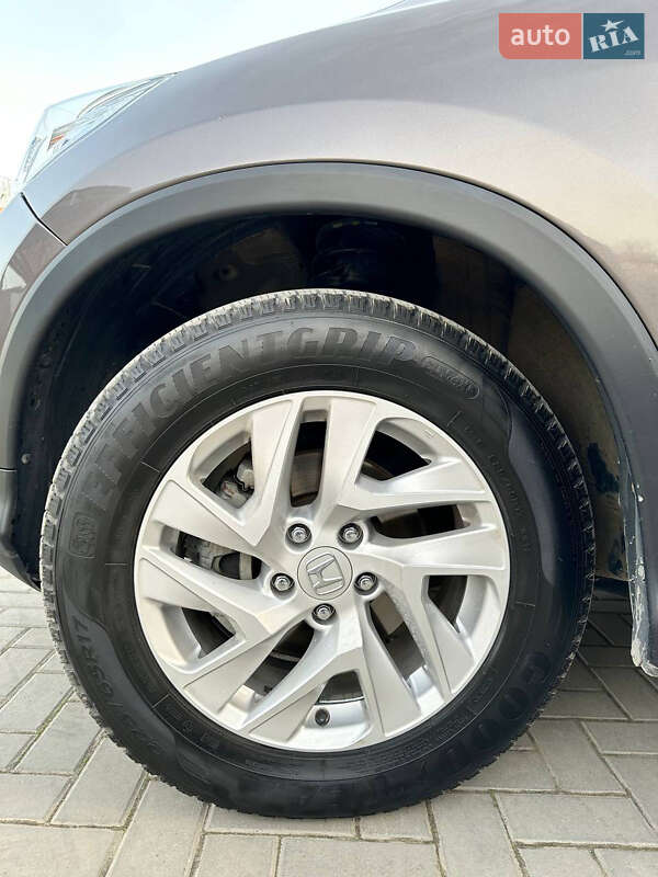 Позашляховик / Кросовер Honda CR-V 2015 в Івано-Франківську