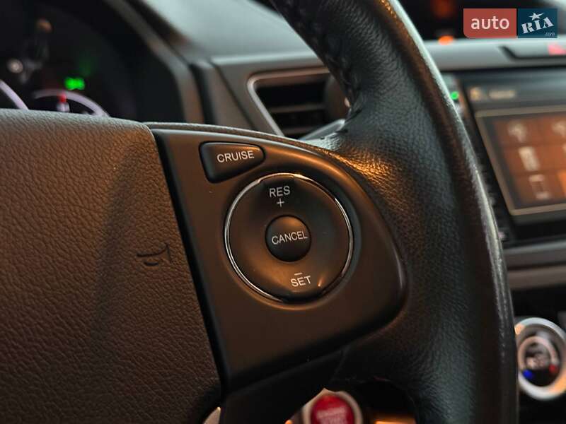 Внедорожник / Кроссовер Honda CR-V 2015 в Кривом Роге
