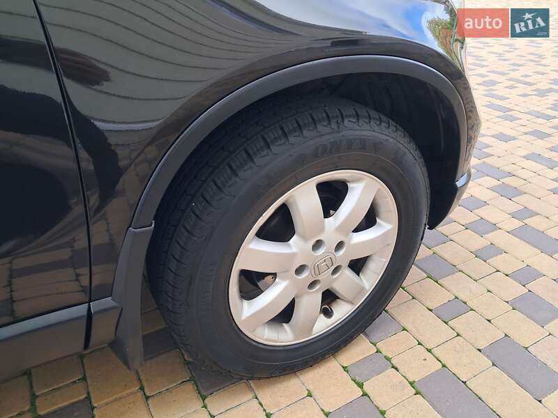 Внедорожник / Кроссовер Honda CR-V 2008 в Могилев-Подольске