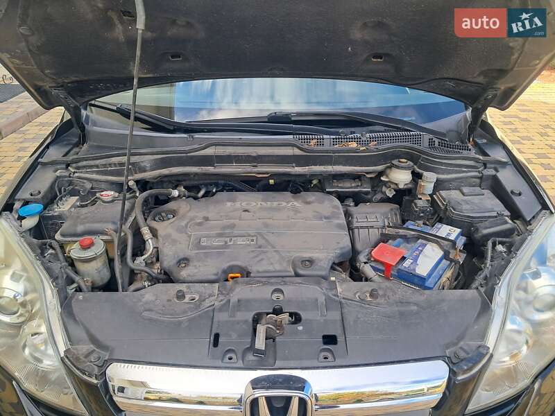 Внедорожник / Кроссовер Honda CR-V 2008 в Могилев-Подольске
