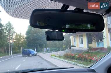 Позашляховик / Кросовер Honda CR-V 2010 в 