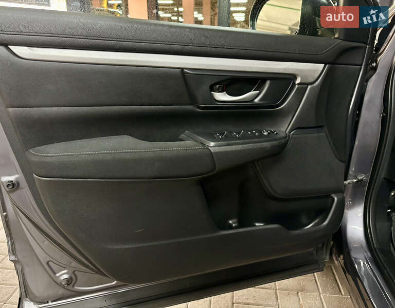 Внедорожник / Кроссовер Honda CR-V 2020 в Киеве