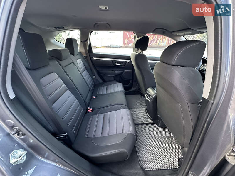 Внедорожник / Кроссовер Honda CR-V 2017 в Днепре